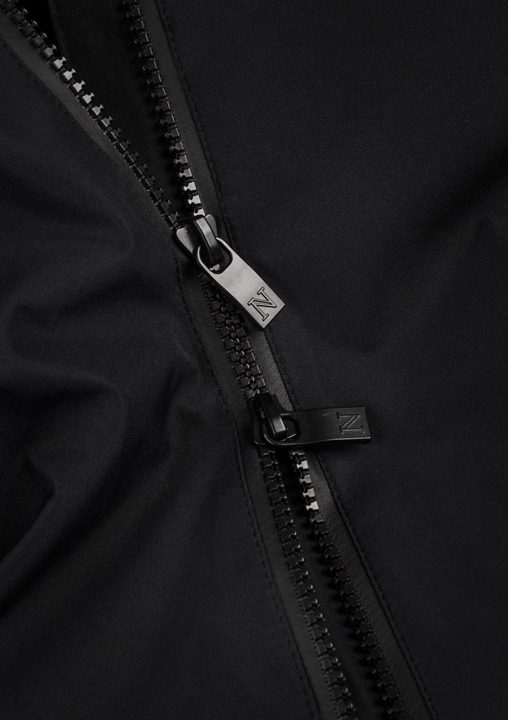 redm-l-black_51.jpg