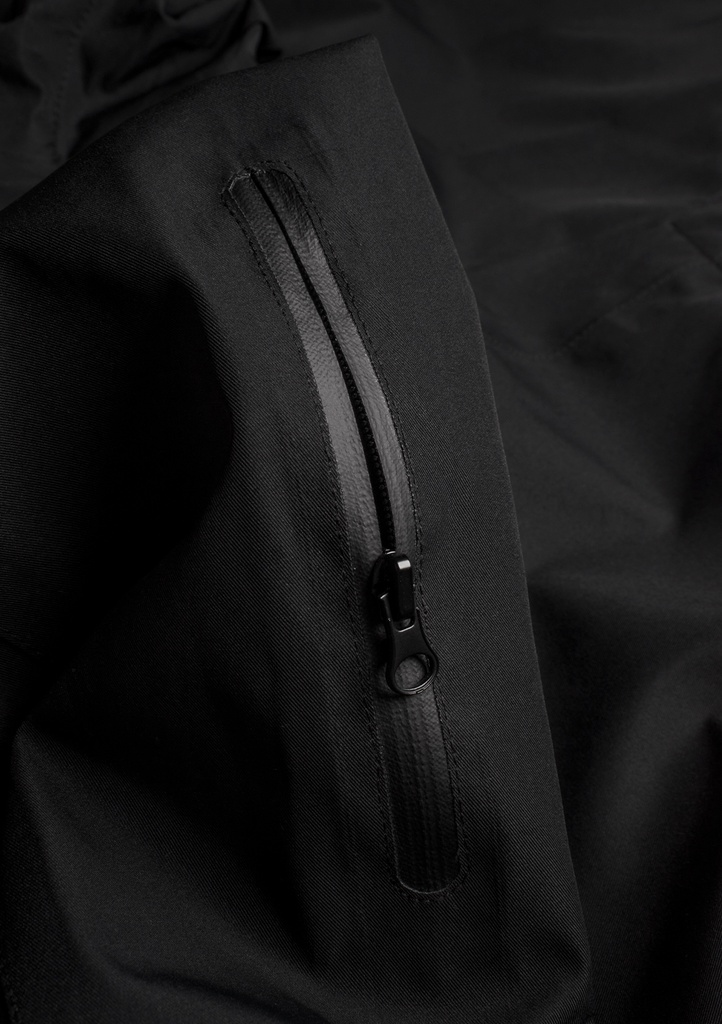 redm-l-black_53.jpg