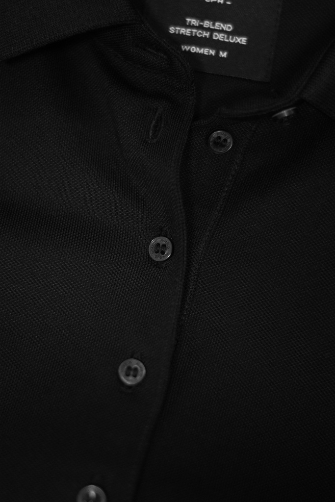 altavista_women_black_closeup_5.jpg