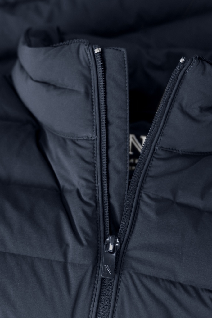 avalon_men_navy_closeup_1.jpg
