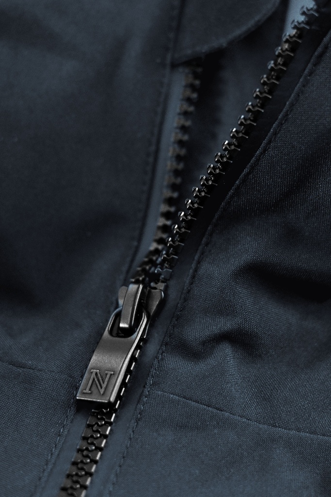 yosemite_men_women_navy_closeup_5.jpg