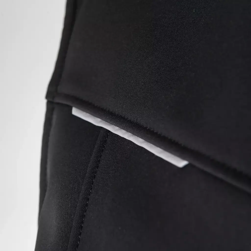 19890-detail-CORE-L1_Softshellweste_Damen_black-03.webp