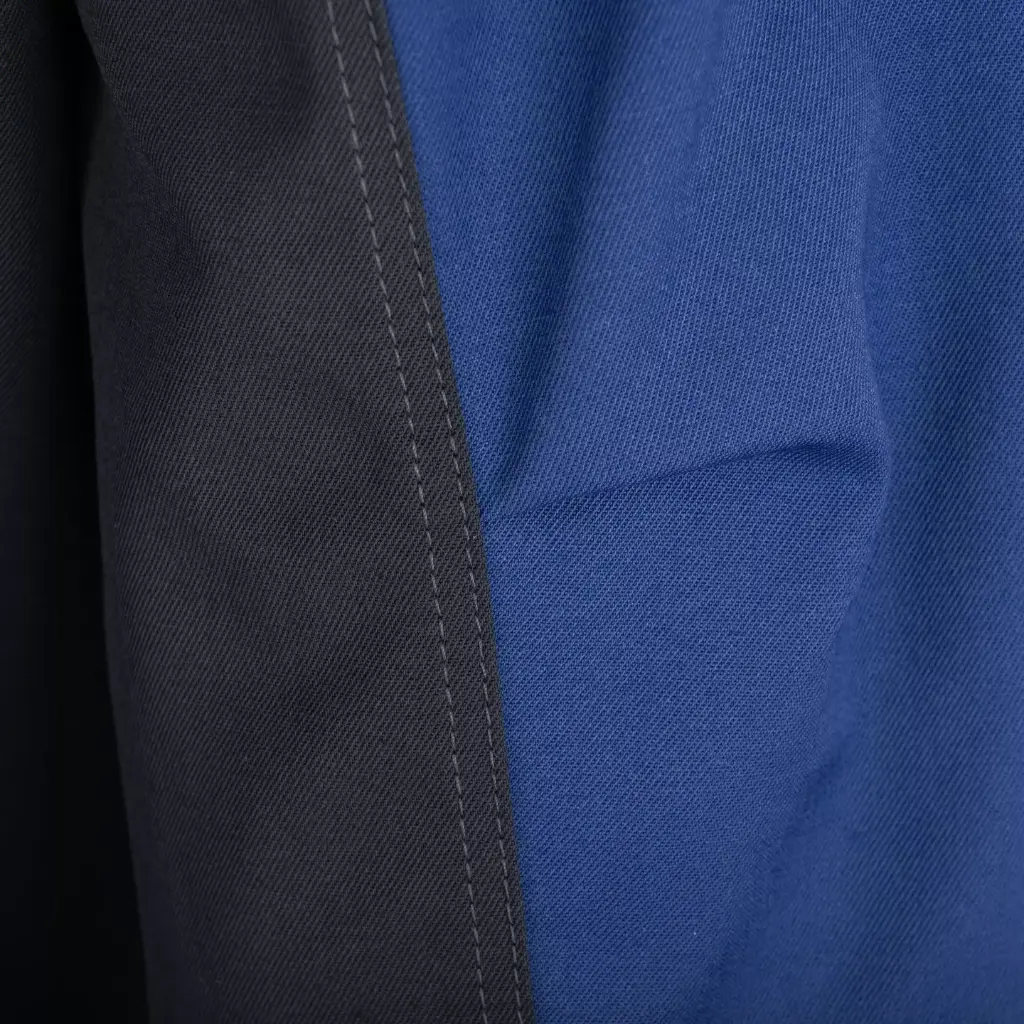 260118-detail-CORE-L1_-_Jacke_Herren_navy-02.webp